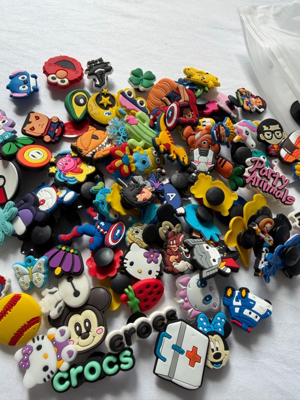 Crocs Jibbits - Picture 2 of 3